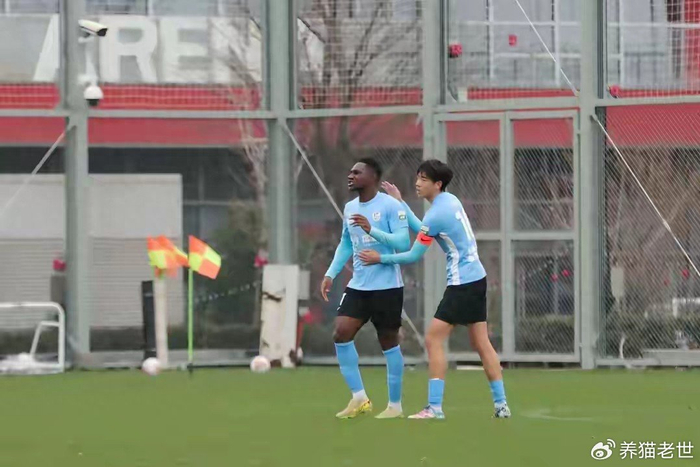 kaiyun-辽宁铁人砸钱真能争冠？先问问山东泰山答不答应！|英博|中超|上海申花足球俱乐部|大连英博|申花_新浪体育_新浪新闻