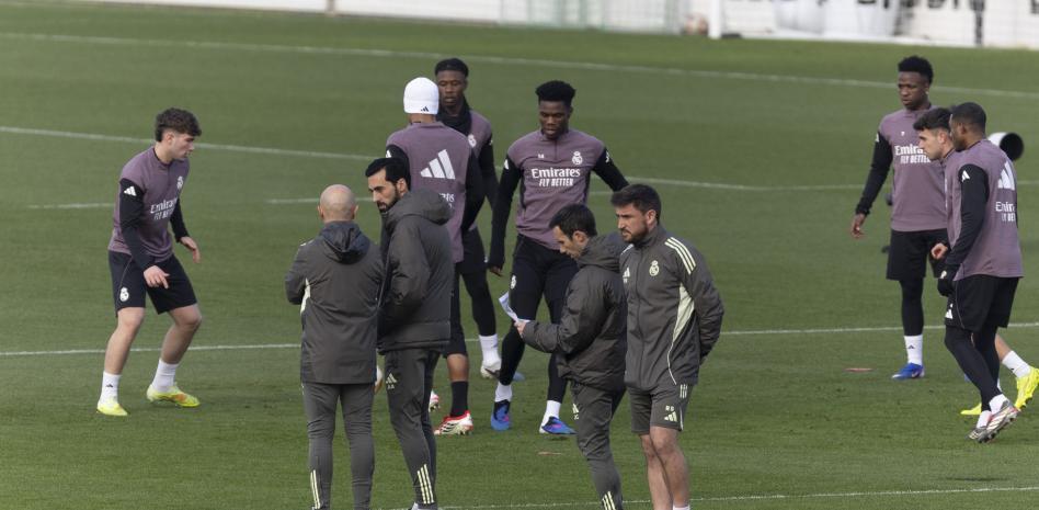 kaiyun-世体：姆巴佩因伤缺席阿韦洛亚首训，平图斯重新归队